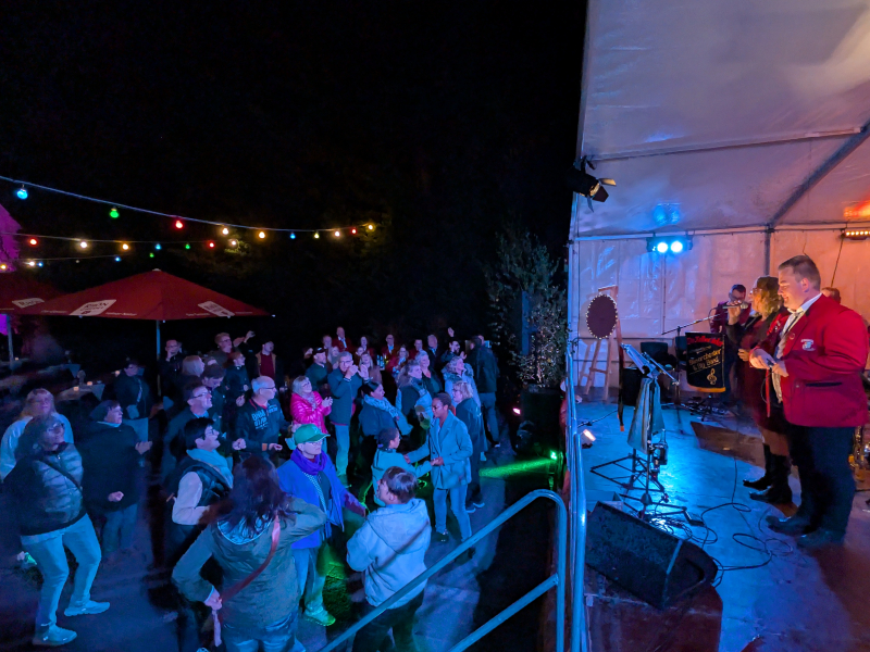 PXL_20250823_222054026